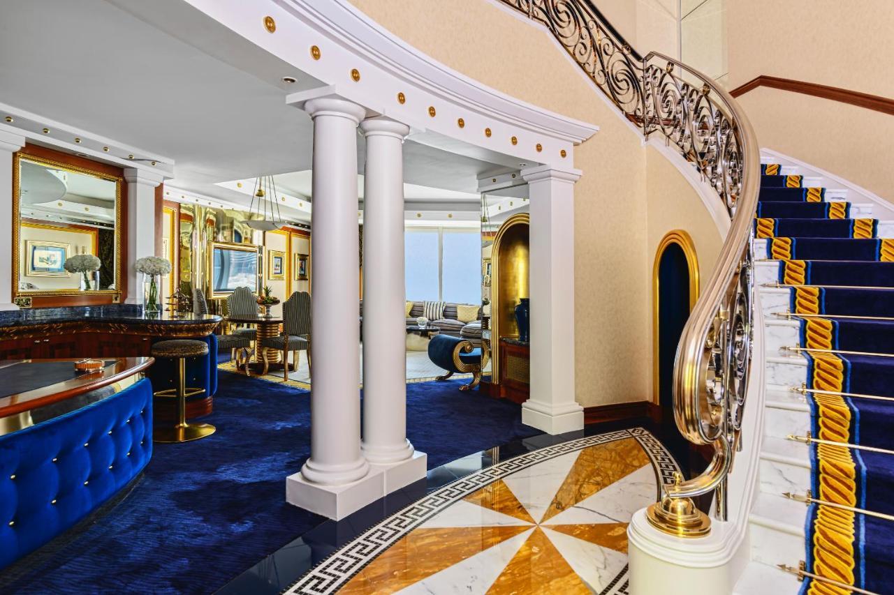 Burj Al Arab Jumeirah Dubai Exterior foto The interior of the Royal Suite