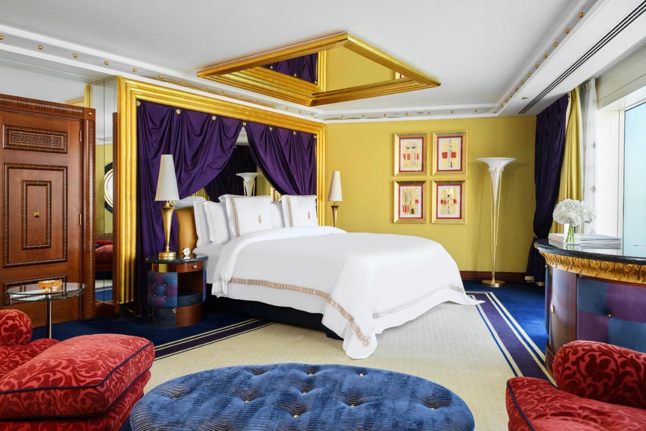 Burj Al Arab Jumeirah Dubai Exterior foto A suite at the Mandarin Oriental, Munich