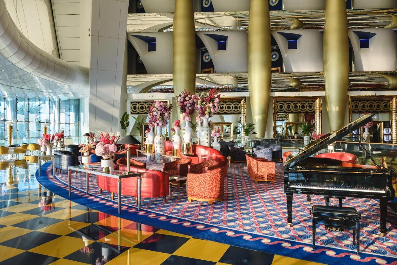 Burj Al Arab Jumeirah Dubai Exterior foto The lobby of the Atlantis Paradise Island
