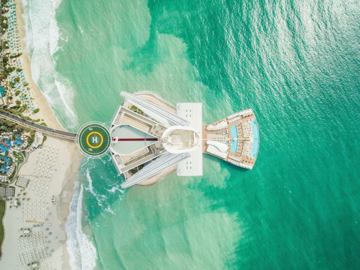 Burj Al Arab Jumeirah Dubai Exterior foto The proposed location of the heliport