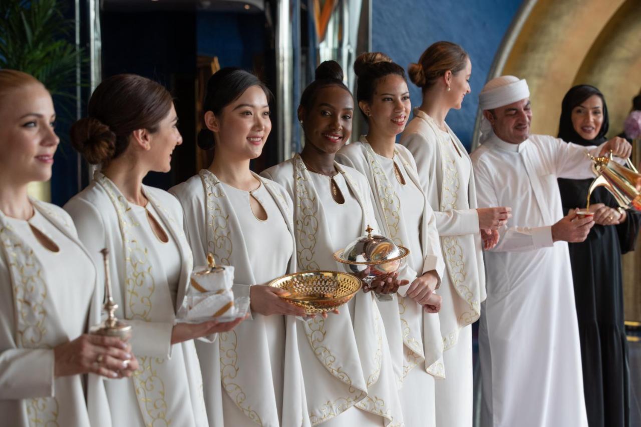 Burj Al Arab Jumeirah Dubai Exterior foto Emirates' staff at the 2013 FIFA Club World Cup